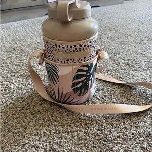 HydroJug 1/2 Gallon Bottle, Sleeve, and Strap